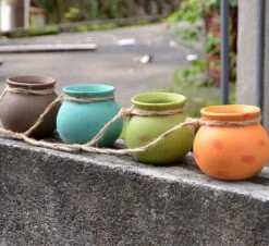 Plantenhangers - 4 Bloempotjes Aan Een Touw - Hangpotten Voor Binnen En Buiten - Hangpot Schutting - 4 Kleuren Incl. Touw 7 Plantenhangers - 4 Bloempotjes Aan Een Touw - Hangpotten Voor Binnen En Buiten - Hangpot Schutting - 4 Kleuren Incl. Touw -Tuinwinkel Voor Buitenartikelen 1200x1098 3