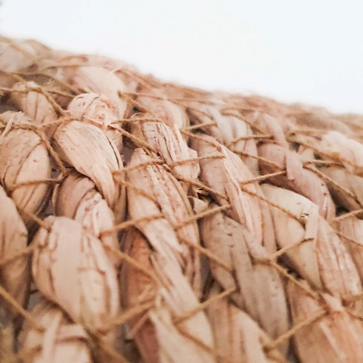 Merkloos Plantenmand 30x22cm Naturel Bruin – Multifunctionele Mand – Handgemaakt – Planten-houder – Planten Accessoires – Planten Mand 3 Merkloos Plantenmand 30x22cm Naturel Bruin – Multifunctionele Mand – Handgemaakt – Planten-houder – Planten Accessoires – Planten Mand - Afbeelding 3