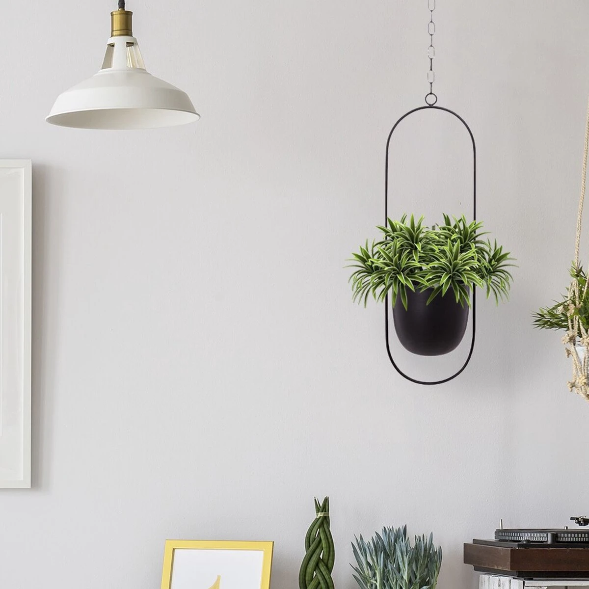 Be-Inspired® Hangende Bloempot Ovaal - Bloempot Binnen - Voor Hangplant – Plant Bloem Pot Met Opknoping – Plantenhanger - Plantenbak - Industrieel – Scandinavisch - Metaal - Zwart 4 Be-Inspired® Hangende Bloempot Ovaal - Bloempot Binnen - Voor Hangplant – Plant Bloem Pot Met Opknoping – Plantenhanger - Plantenbak - Industrieel – Scandinavisch - Metaal - Zwart - Afbeelding 4