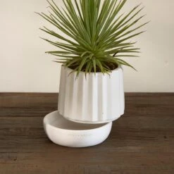 Riviera Maison Plantenbak Rond, Bloempot Met Ribbel - RM Let It Grow Planter - Wit - Porselein - Maat S -Tuinwinkel Voor Buitenartikelen 1200x1200 1271