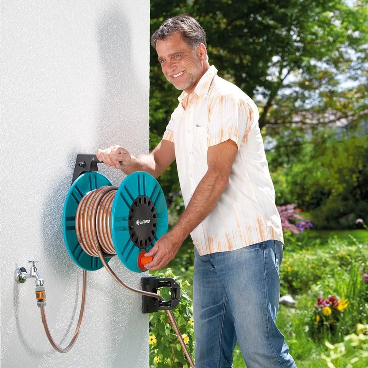 GARDENA - Wandslanghouder 60 Met Slanggeleider - Slanghouder - Maximale Capaciteit 60 Meter 4 GARDENA - Wandslanghouder 60 Met Slanggeleider - Slanghouder - Maximale Capaciteit 60 Meter - Afbeelding 4