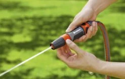 GARDENA Tuinspuit - Spuitpistool 33 GARDENA Tuinspuit - Spuitpistool -Tuinwinkel Voor Buitenartikelen 1200x763