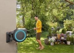 GARDENA - Wandslangenbox Slanghouder - RollUp M/L - 25 Meter - Ø 13 Mm -Tuinwinkel Voor Buitenartikelen 1200x857