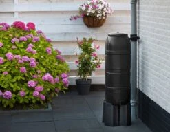 Nature - Slimline - Regenton - 100L - H96 X 32 X 36cm - Zwart -Tuinwinkel Voor Buitenartikelen 1200x931 1