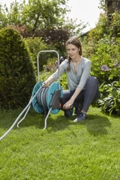 GARDENA - AquaRoll CleverRoll S Set Slangenwagen - Incl. 20 M Slang - Maximaal 40 M Opbergcapaciteit -Tuinwinkel Voor Buitenartikelen 798x1200 3