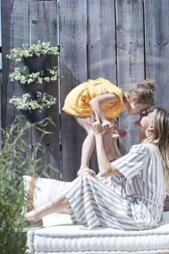 Elho Corsica Vertical Forest 24 - Bloempot Voor Balkonbuiten - Ø 26.7 X H 29.7 Cm - Zwart/Antraciet -Tuinwinkel Voor Buitenartikelen 800x1200 144