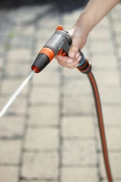 GARDENA - Comfort Reinigingsbroes - Spuitpistool - Traploos Instelbaar -Tuinwinkel Voor Buitenartikelen 800x1200 65