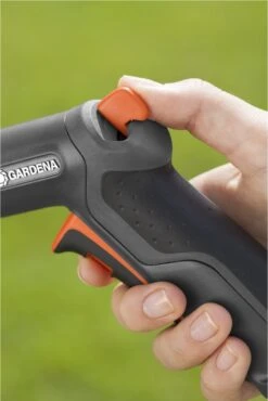 GARDENA - Premium Reinigingssproeier Spuitpistool - Metaal - Voor Reiniging En Bewatering -Tuinwinkel Voor Buitenartikelen 801x1200 2