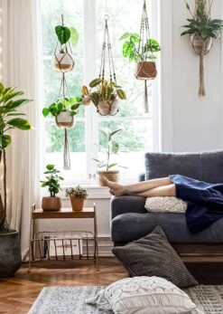 4 Stuks Luxe Jute Plantenhangers - Boho Handgeweven Katoen Hangpot Voor Binnen/Buiten - Hangende Bloempot Met Kralen - Macramé Touw/Koord Hangplant Houder - Bohemian Wandhanger Decoratie - Plant Hanger - Verticale Tuin Bloempothouder Planthanger -Tuinwinkel Voor Buitenartikelen 854x1200 4