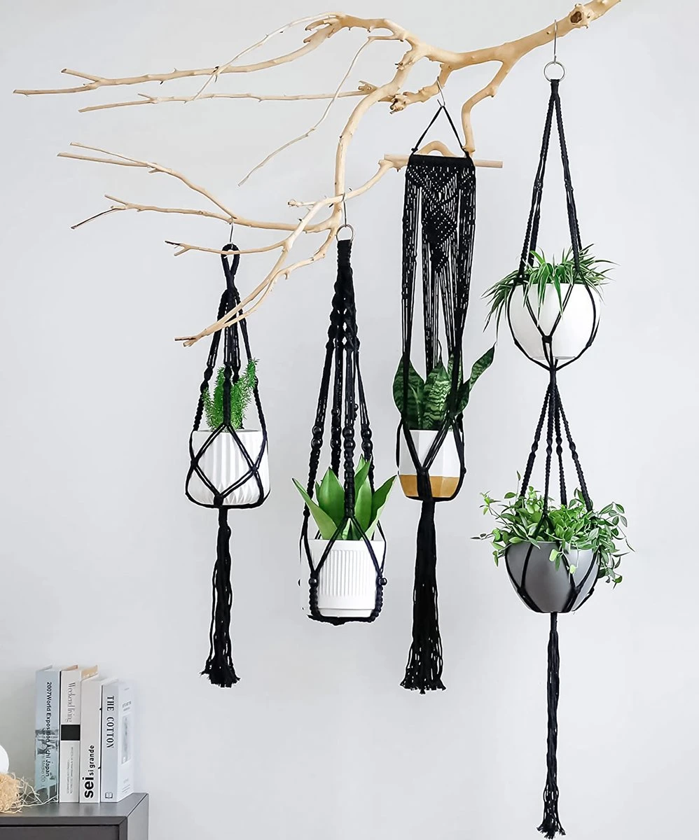 4 Stuks Luxe Macrame Plantenhangers - Boho Handgeweven Katoen Hangpot Voor Binnen/Buiten - Hangende Bloempot Met Kralen - Macramé Touw/Koord Hangplant Houder - Bohemian Wandhanger Decoratie - Plant Hanger - Verticale Tuin Bloempothouder Planthanger 2 4 Stuks Luxe Macrame Plantenhangers - Boho Handgeweven Katoen Hangpot Voor Binnen/Buiten - Hangende Bloempot Met Kralen - Macramé Touw/Koord Hangplant Houder - Bohemian Wandhanger Decoratie - Plant Hanger - Verticale Tuin Bloempothouder Planthanger - Afbeelding 2